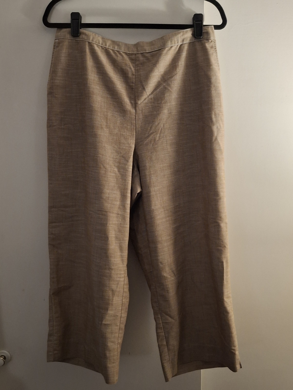 Alfred Dunner Women's Beige Cropped Wide Leg Pants